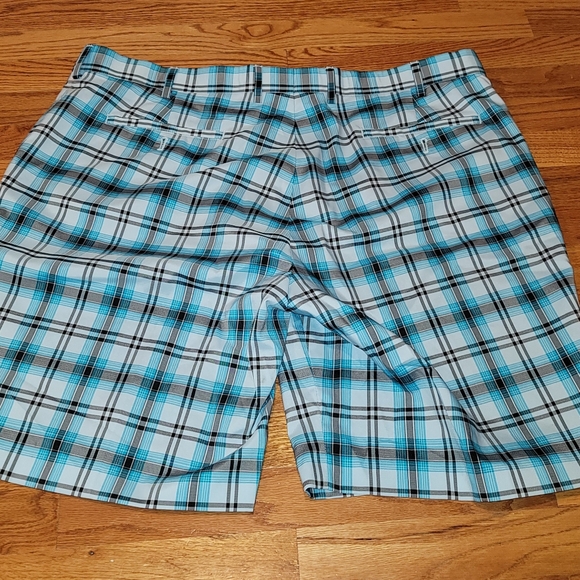 Louis Raphael - Picture 2 of 5